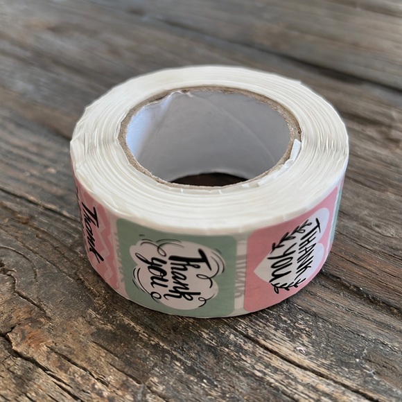 3/$20📦 Roll of 500 1” square thank you stickers - Picture 3 of 4